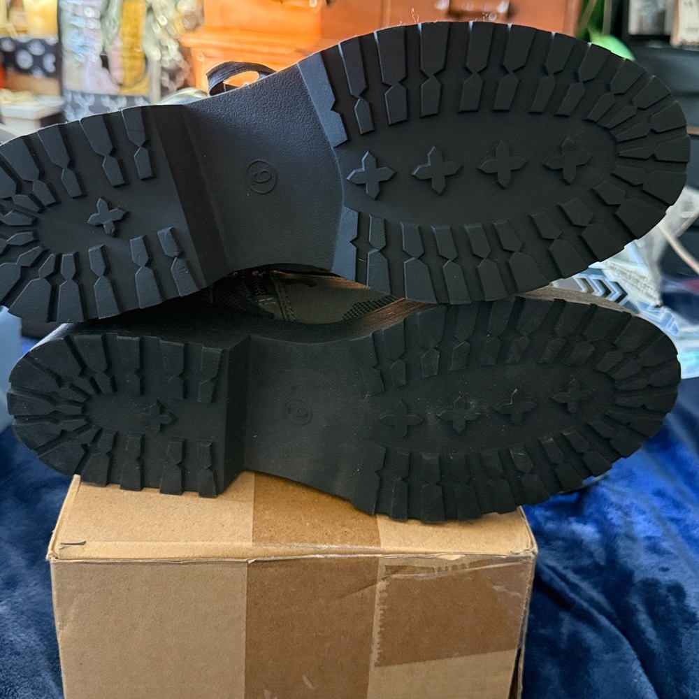 Universal Thread Green Camouflage Combat Boots - image 2